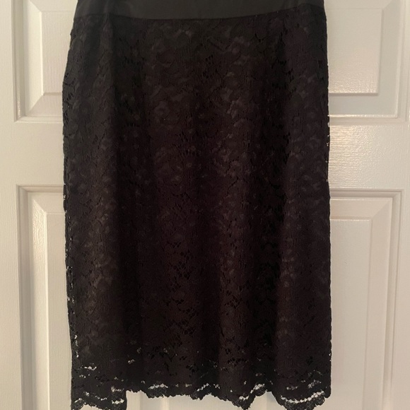 Black lace skirt - Picture 6 of 6